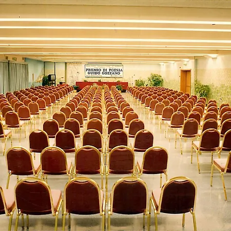 Carlotta Hotel